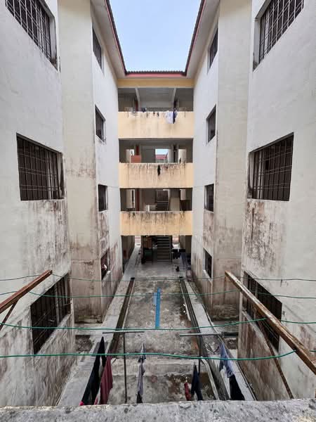Pangsapuri untuk Dijual di Seri Mengkuang - Le Ching . - Exterior - PropertyGuru.com.my