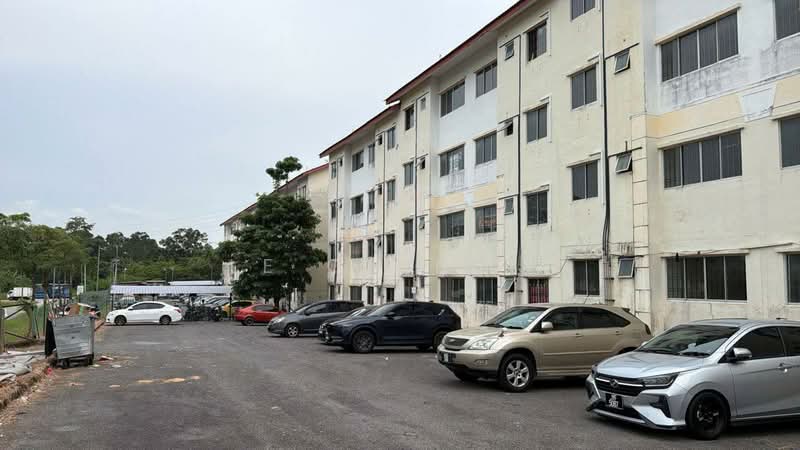 Pangsapuri untuk Dijual di Seri Mengkuang - Le Ching . - Exterior - PropertyGuru.com.my