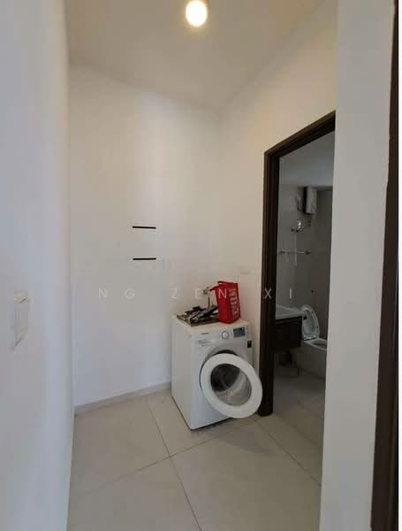 Condominium for Sale at Bay Point @ Country Garden Danga Bay - NG ZEN XI - Corridor - PropertyGuru.com.my