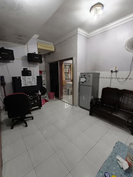 2-storey Terraced House for Rent in Taman Mewah (Kulai) - Claire Lai - Living Room - PropertyGuru.com.my