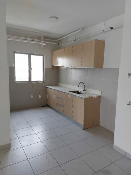 Pangsapuri untuk Disewa di Pangsapuri Seri Utama - Erik Nyon - Kitchen - PropertyGuru.com.my