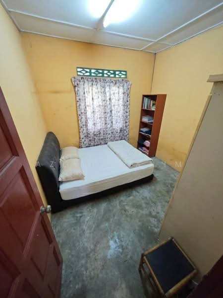 Bungalow for Sale in Kampung Bendahara (Selayang) - Azli Ibrahim - Bedroom - PropertyGuru.com.my