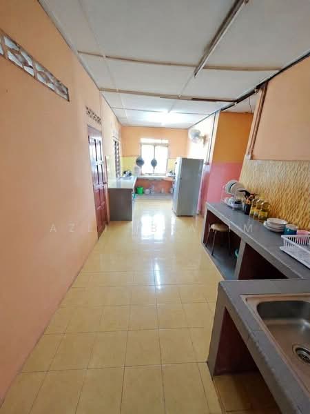 Bungalow for Sale in Kampung Bendahara (Selayang) - Azli Ibrahim - Kitchen - PropertyGuru.com.my