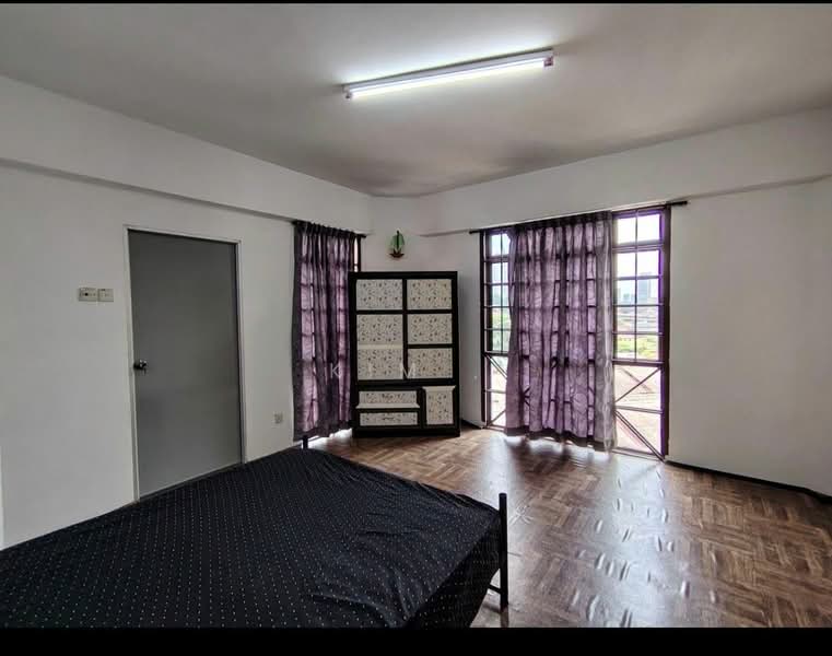 Condominium for Rent at Kondominium Tanjung Puteri - Kim . - Bedroom - PropertyGuru.com.my