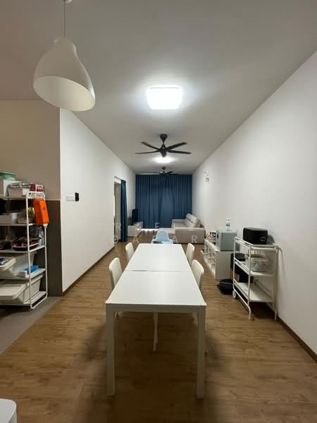 Kondominium untuk Dijual di Lakefront Homes - NoraFizah Gapar - Living Room - PropertyGuru.com.my