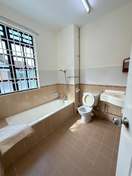 Rumah Teres 2 Tingkat untuk Dijual di Ayer Itam (Penang) - Amanda Lam - Bathroom - PropertyGuru.com.my
