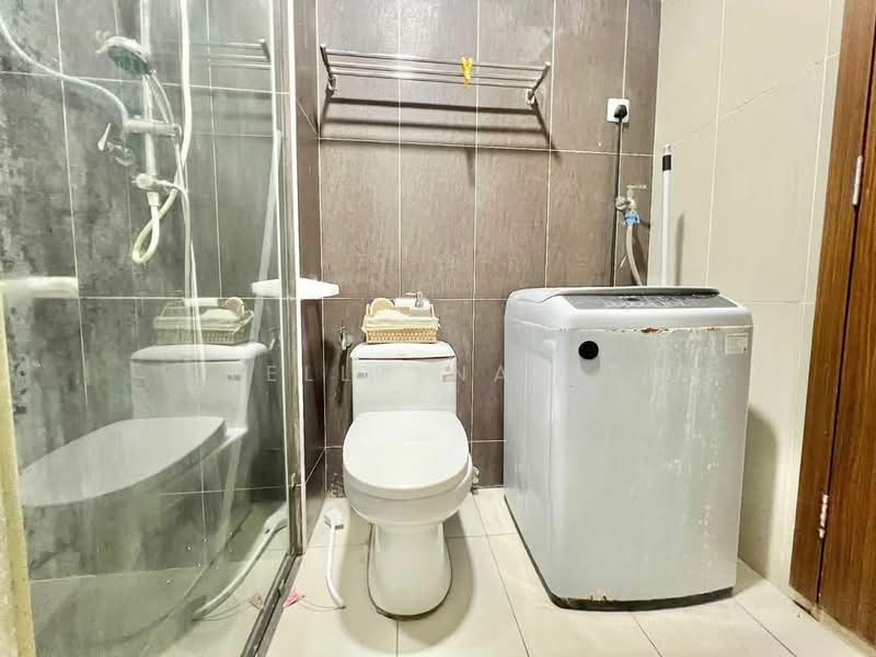 Servis Apartment untuk Dijual di D'Secret Garden (Pangsapuri Kempas Indah) - Stella Narita - Bathroom - PropertyGuru.com.my