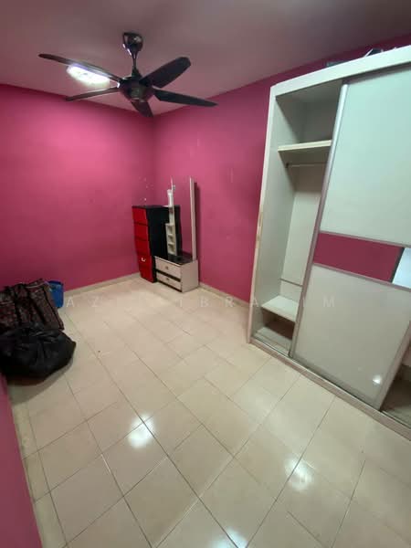 2-storey Terraced House for Sale in Taman Beringin (Jinjang) - Azli Ibrahim - Bedroom - PropertyGuru.com.my