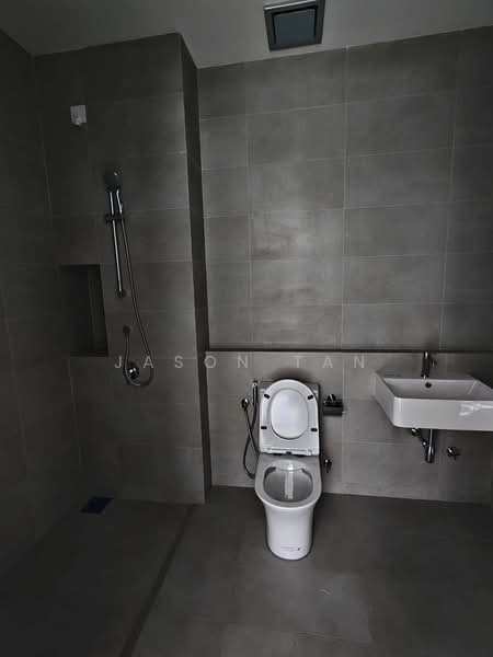 Rumah Kluster untuk Dijual di Austin Crest (Johor Bahru) - Jason Tan - Bathroom - PropertyGuru.com.my