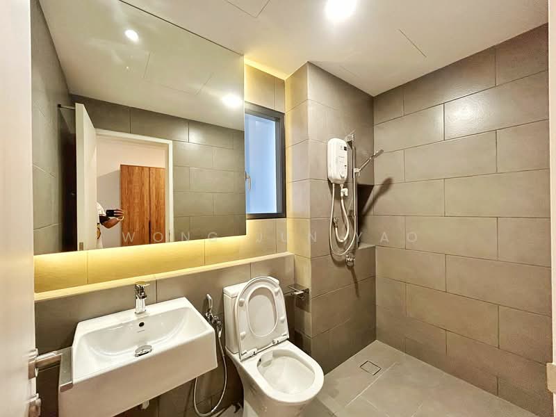 Service Residence for Rent at Maya Ara Residences - Wong Jun Yao - Bathroom - PropertyGuru.com.my