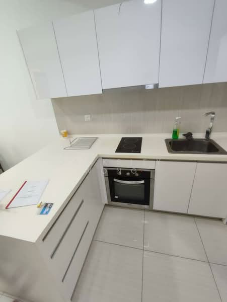 Servis Apartment untuk Dijual di The Elements - Jacksley Wong - Kitchen - PropertyGuru.com.my