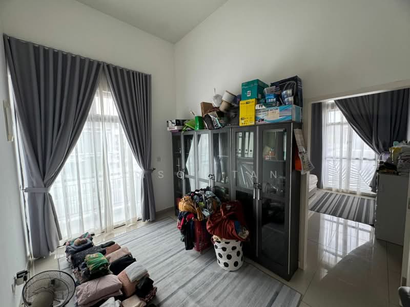2-storey Terraced House for Sale in Taman Seri Austin (Tebrau) - Jason Tan - Living Room - PropertyGuru.com.my
