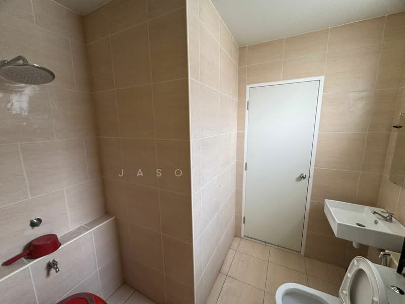 2-storey Terraced House for Sale in Taman Seri Austin (Tebrau) - Jason Tan - Bathroom - PropertyGuru.com.my