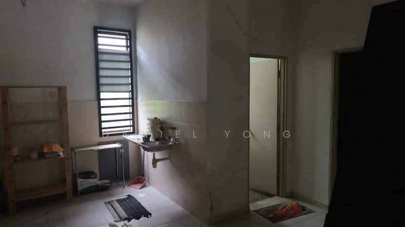 Rumah Berkembar untuk Dijual di Taman Scientex Pasir Gudang (Pasir Gudang) - Daniel Yong - Kitchen - PropertyGuru.com.my