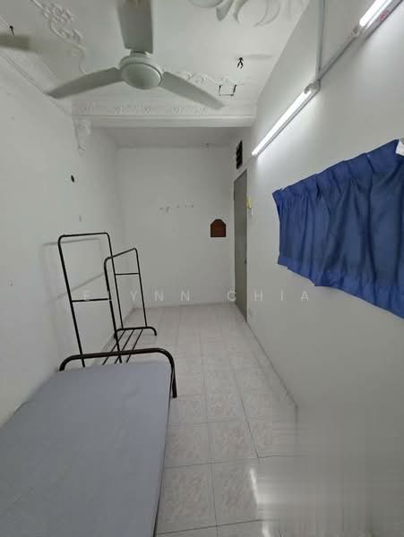 2-storey Terraced House for Rent in Taman Sea (Petaling Jaya) - Elynn Chia - Bedroom - PropertyGuru.com.my