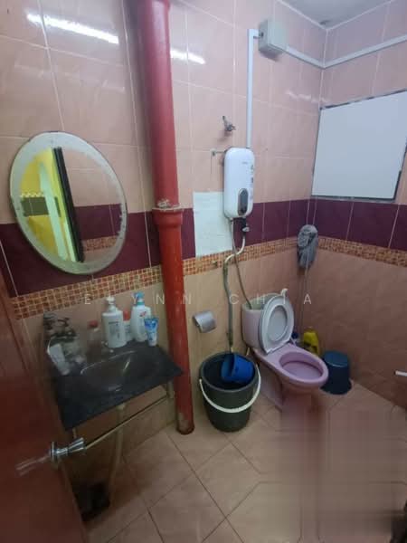2-storey Terraced House for Rent in Taman Sea (Petaling Jaya) - Elynn Chia - Bathroom - PropertyGuru.com.my