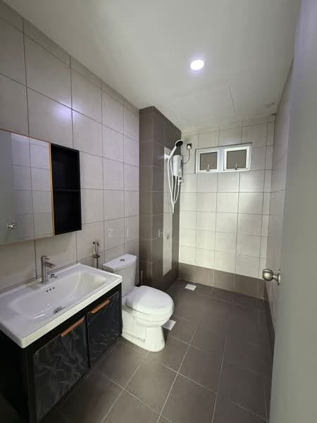 Servis Apartment untuk Disewa di One 49 Residence - Zi Hui - Bathroom - PropertyGuru.com.my