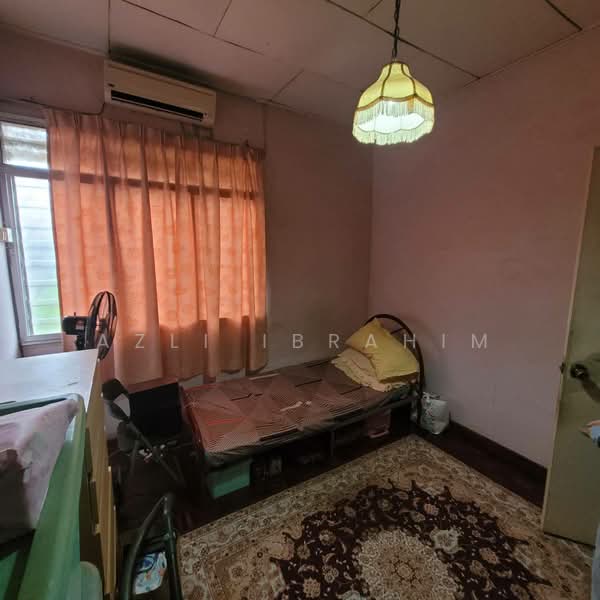 2-storey Terraced House for Sale in Ampang (Kuala Lumpur) - Azli Ibrahim - Bedroom - PropertyGuru.com.my