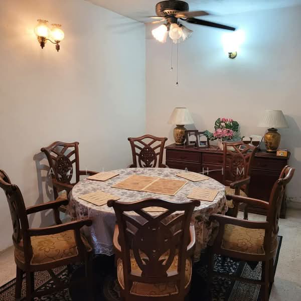 2-storey Terraced House for Sale in Ampang (Kuala Lumpur) - Azli Ibrahim - Dining Room - PropertyGuru.com.my