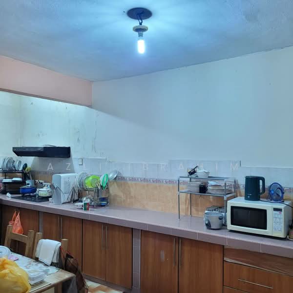 2-storey Terraced House for Sale in Ampang (Kuala Lumpur) - Azli Ibrahim - Kitchen - PropertyGuru.com.my
