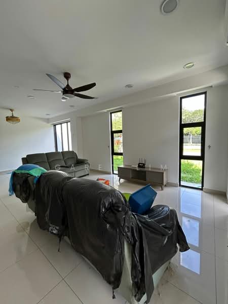 Rumah Kluster untuk Dijual di Bandar Pulai Jaya (Kulai) - Garet Lim - Living Room - PropertyGuru.com.my