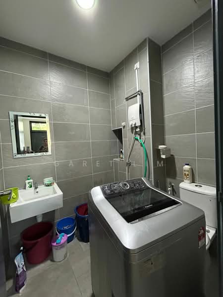 Rumah Kluster untuk Dijual di Bandar Pulai Jaya (Kulai) - Garet Lim - Bathroom - PropertyGuru.com.my