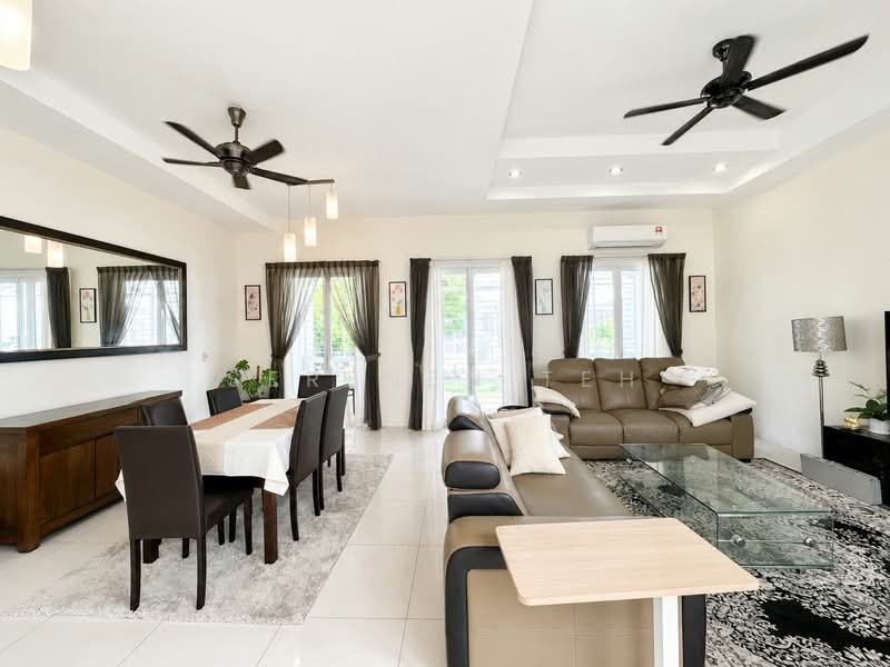 Rumah Teres 2.5 Tingkat untuk Dijual di Seri Tanjung Pinang (Tanjung Tokong) - SERENEN TEH - Living Room - PropertyGuru.com.my