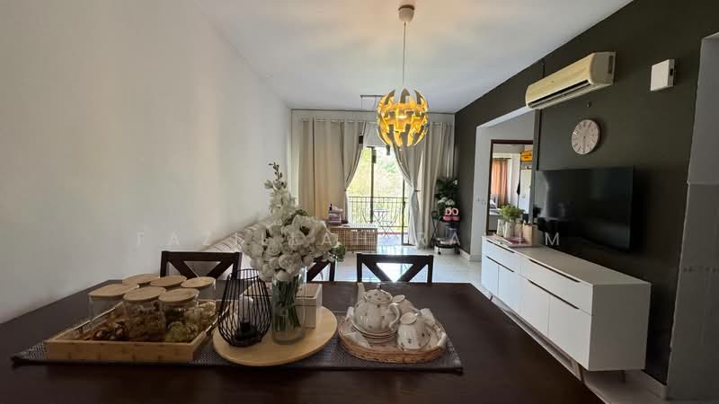 Kondominium untuk Dijual di Cyber Heights Villa - Fazillah Rahim - Living Room - PropertyGuru.com.my
