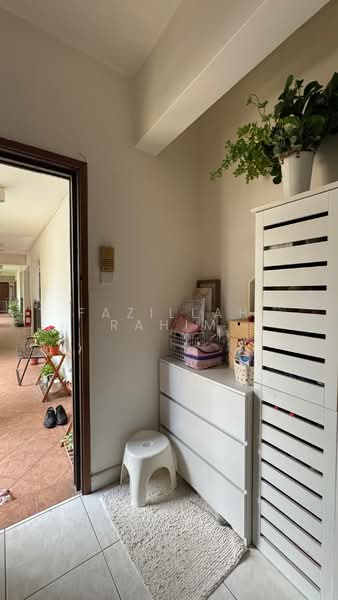 Kondominium untuk Dijual di Cyber Heights Villa - Fazillah Rahim - Entrance - PropertyGuru.com.my