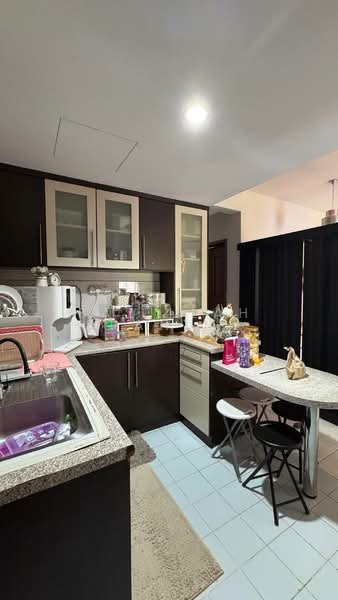 Kondominium untuk Dijual di Cyber Heights Villa - Fazillah Rahim - Kitchen - PropertyGuru.com.my