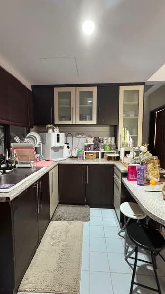 Kondominium untuk Dijual di Cyber Heights Villa - Fazillah Rahim - Kitchen - PropertyGuru.com.my