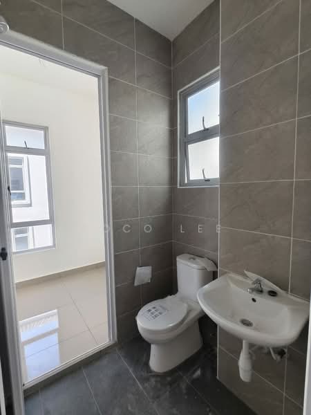 Cluster House for Sale in Johor Bahru (Johor) - Coco Lee - Bathroom - PropertyGuru.com.my