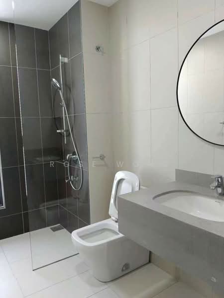 Kondominium untuk Disewa di One Cochrane Residence - Rose Wong - Bathroom - PropertyGuru.com.my