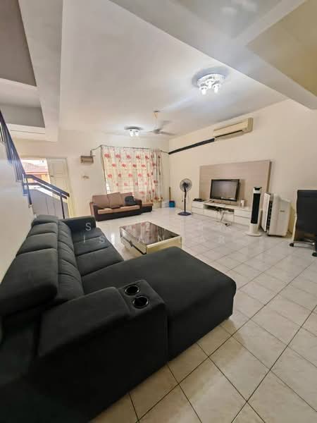 2-storey Terraced House for Sale in Bandar Mahkota Cheras (Cheras) - Shaziery Iskandar - Living Room - PropertyGuru.com.my