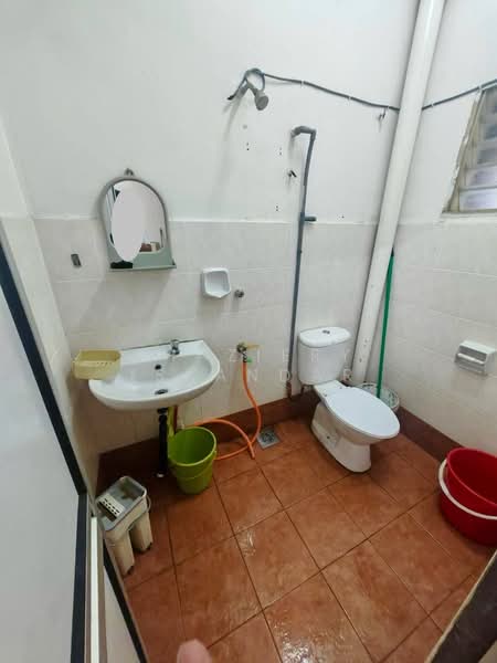 2-storey Terraced House for Sale in Bandar Mahkota Cheras (Cheras) - Shaziery Iskandar - Bathroom - PropertyGuru.com.my