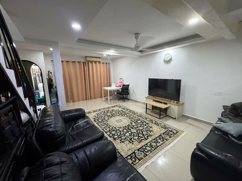 Rumah Teres 2 Tingkat untuk Dijual di Taman Bukit Anggerik (Cheras) - Azli Ibrahim - Living Room - PropertyGuru.com.my