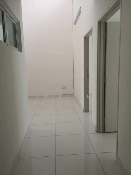 2-storey Terraced House for Sale in Taman Bestari Indah (Ulu Tiram) - Luis Lim - Corridor - PropertyGuru.com.my