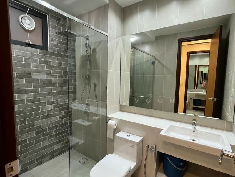 Kondominium untuk Disewa di Queens Residences Q1 @ Queens Waterfront - Shelley Voon - Bathroom - PropertyGuru.com.my