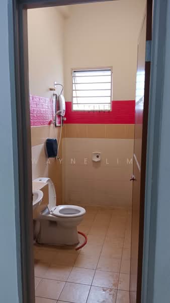 Rumah Banglo untuk Disewa di Bandar Teknologi Kajang (Kajang) - Wayne Lim - Bathroom - PropertyGuru.com.my
