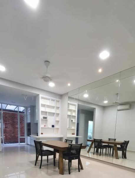 3-storey Terraced House for Rent in Tanjung Bungah (Penang) - Vincent Tan - Dining Room - PropertyGuru.com.my