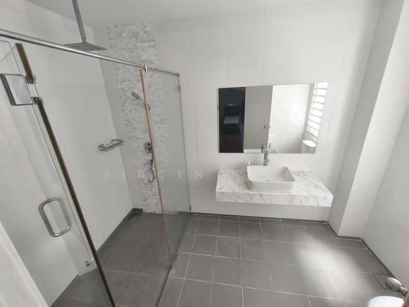 3-storey Terraced House for Rent in Tanjung Bungah (Penang) - Vincent Tan - Bathroom - PropertyGuru.com.my