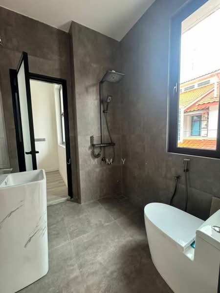 2-storey Terraced House for Sale in Johor Bahru (Johor) - Jimmy . - Bathroom - PropertyGuru.com.my