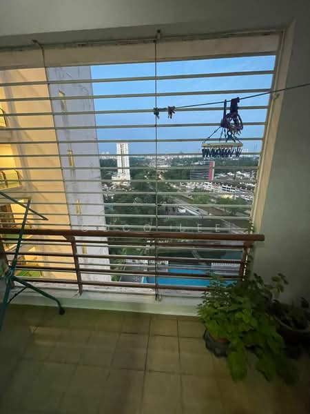 Pangsapuri untuk Dijual di Taman Suria Muafakat - Coco Lee - Balcony - PropertyGuru.com.my