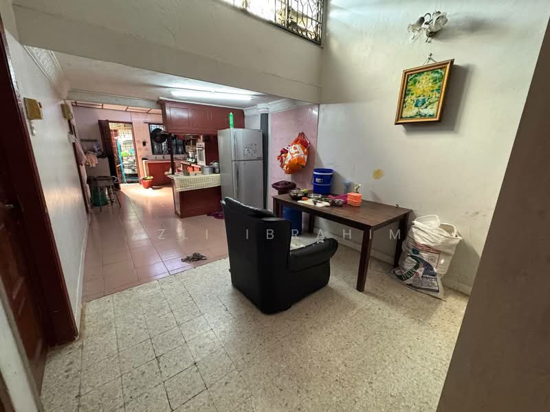 1-storey Terraced House for Sale in Taman Sri Segambut (Segambut) - Azli Ibrahim - Kitchen - PropertyGuru.com.my