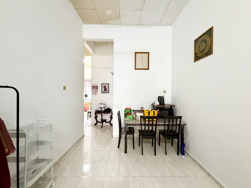 1-storey Terraced House for Sale in Taman Rekamas 3 (Simpang Renggam) - Sufi Norman - Interior - PropertyGuru.com.my