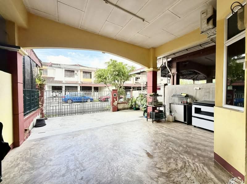 1-storey Terraced House for Sale in Taman Rekamas 3 (Simpang Renggam) - Sufi Norman - Exterior - PropertyGuru.com.my