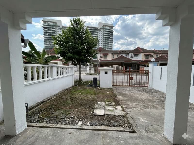2-storey Terraced House for Sale in Usj 1 (Subang Jaya) - Nadia Shukri - Exterior - PropertyGuru.com.my