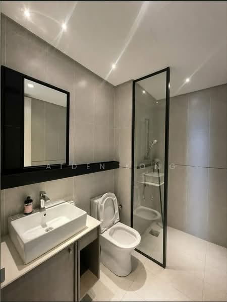 Service Residence for Sale at Millerz Square Serviced Residence - Aiden Kong - Bathroom - PropertyGuru.com.my
