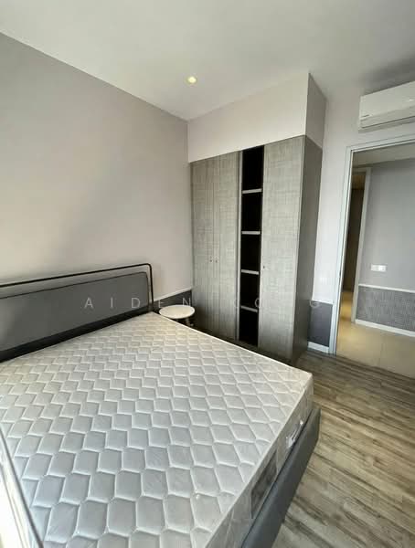 Service Residence for Sale at Millerz Square Serviced Residence - Aiden Kong - Bedroom - PropertyGuru.com.my