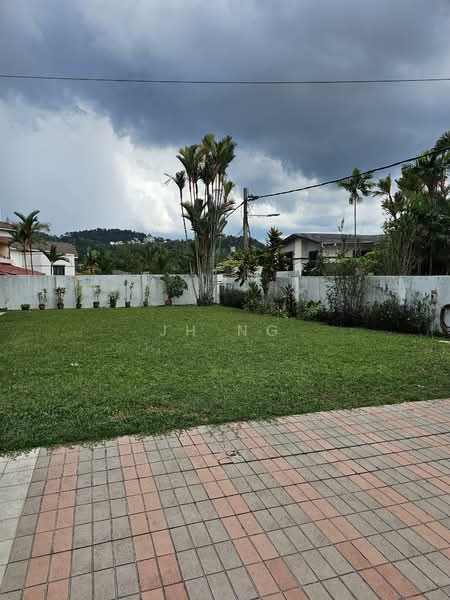 Rumah Banglo untuk Dijual di Ukay Heights (Ampang) - JH Ng - Garden - PropertyGuru.com.my
